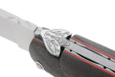 Couteau Laguiole en Aubrac 1 Pièce Plein Manche en Terre d’Aubrac Finition Brossée Mate Mouche Prestige Aubrac 12 cm