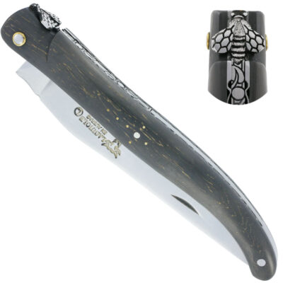 Couteau Laguiole en Aubrac mouche relief rivets laiton