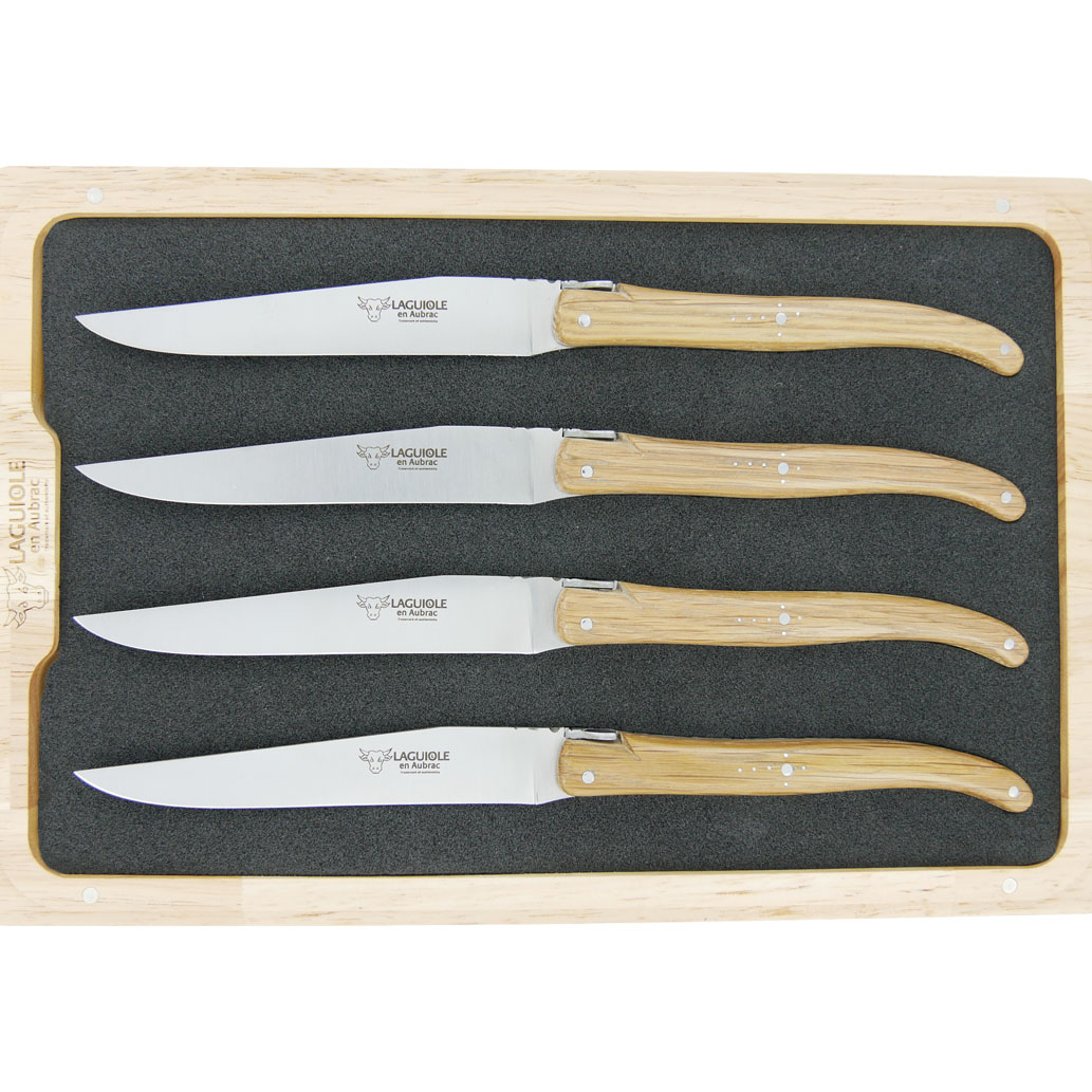 Couteaux de table Laguiole en Aubrac Prestige Plein Manche Chene Royal Guillochage Prestige fait main Mouche et Dos des couteaux (Set de 4)