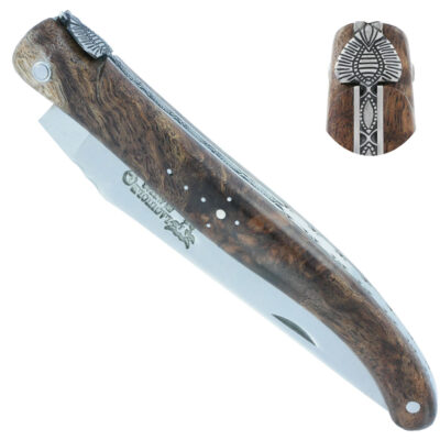 Couteau Laguiole en Aubrac 1 Pièce 12 cm Plein Manche en Albizia Ressort et Platines guillochés Finition Satinée Mouche Prestige Stylisée PIECE UNIQUE