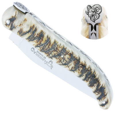 Couteau Laguiole en Aubrac de Chasse Manche en Croute de Bélier Ressort Guilloché Mouche Plate Tete de Bélier Finition Brillante