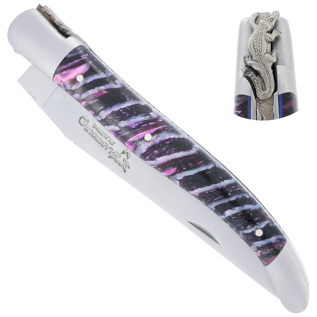 Couteau Prestige Laguiole en Aubrac 1 pièce 12cm Manche en Molaire de Mammouth Noir et Rose 2 Mitres Inox Sablé Mouche Crocodile Forgée et Finement ciselée à a main Ressort Finement Guilloché Pièce Unique
